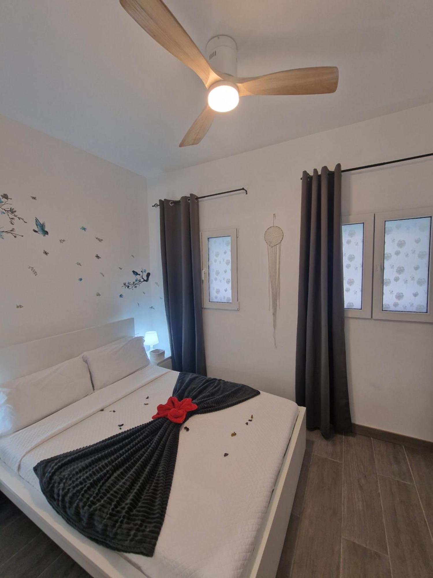 Ferienwohnung Barcelona, Apartamento De 1 Habitacion L’Hospitalet de Llobregat Exterior foto